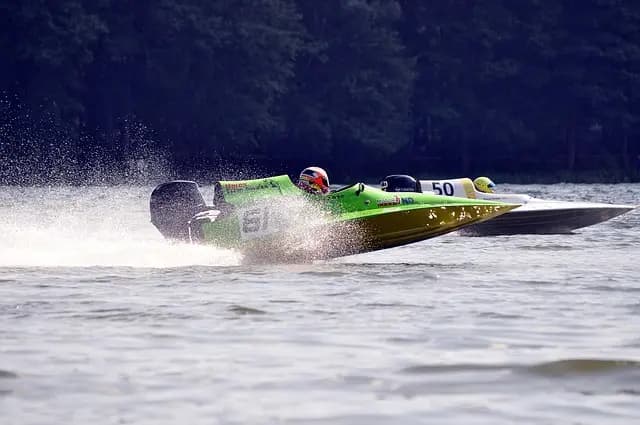 Top 7 des activités à sensations sur l'eau à tester absolument
